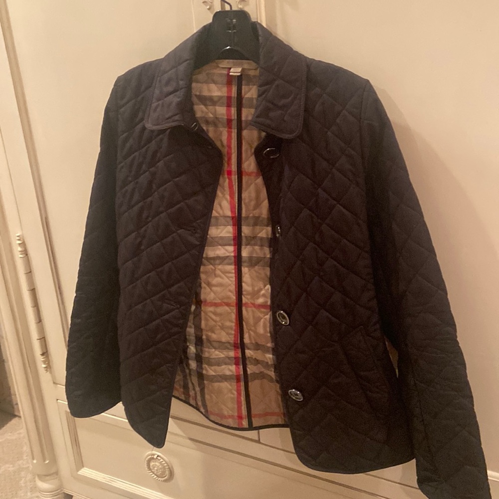 Burberry women’s quilted jacket black